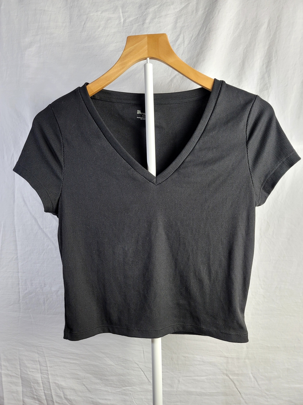 No Boundaries Black Ribbed V-Neck Short Sleeve Tee